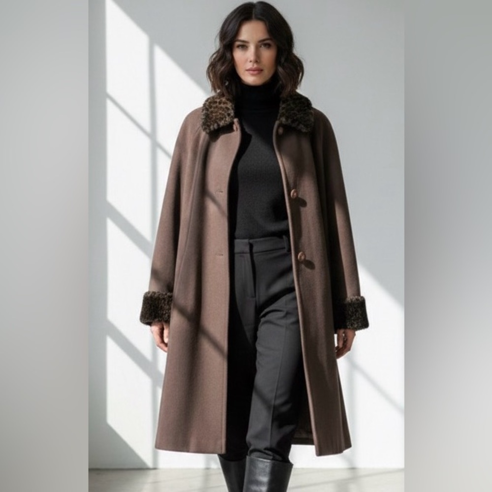 Brown 100% wool coat faux fur collar and cuffs,excellent condition,made in USA,L